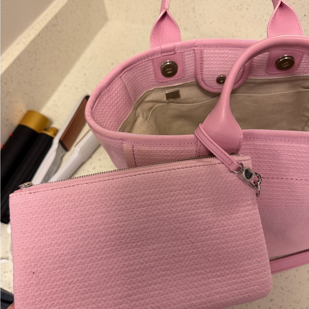 CHANEL Light Pink Canvas Logo Tote with Chain-Strap - Picture 3 of 8